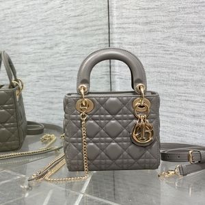 Meet your Posher, Albert